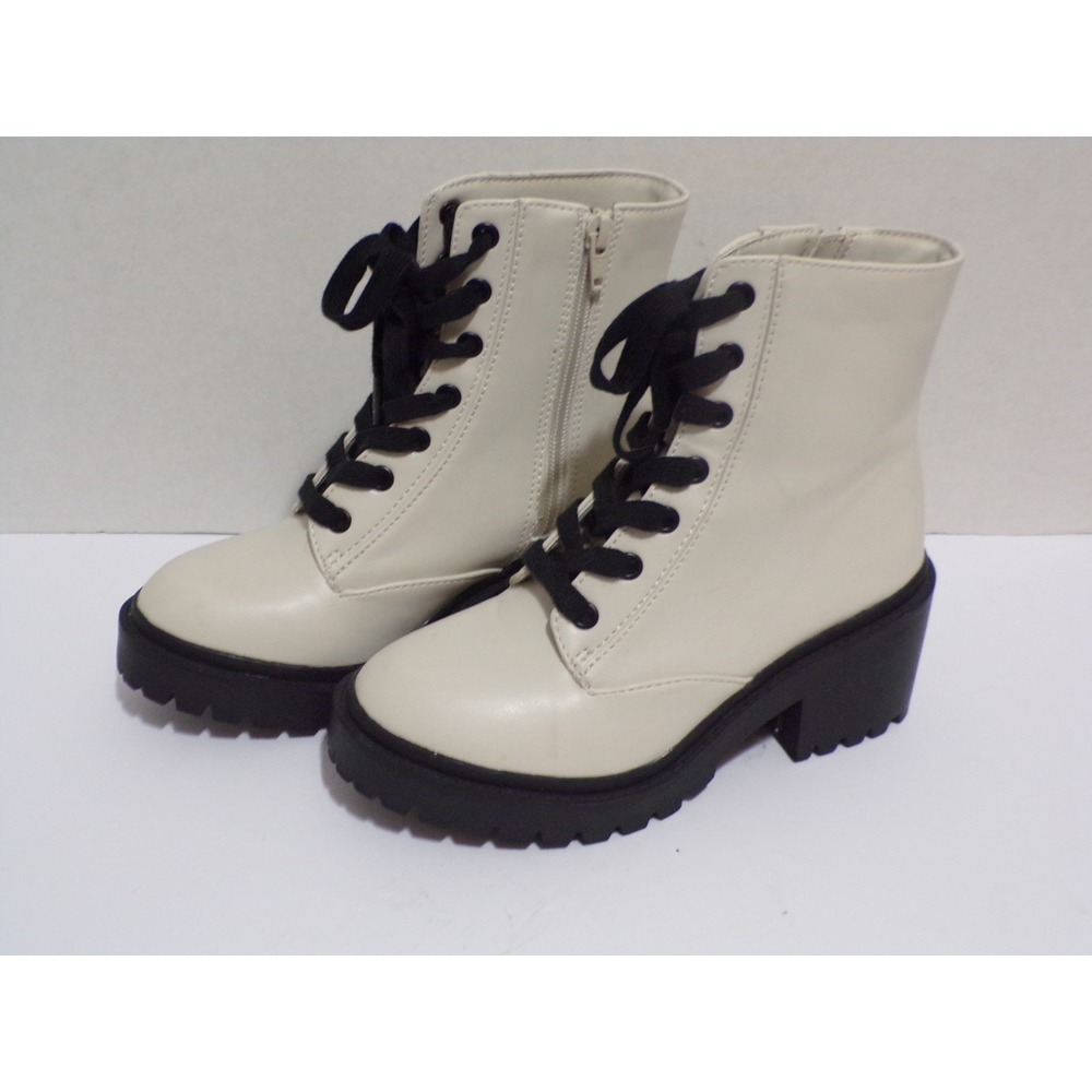 Nine West Combat Faux Leather Off White Lace Up Zipper Boots Size 5 Chunky Lug